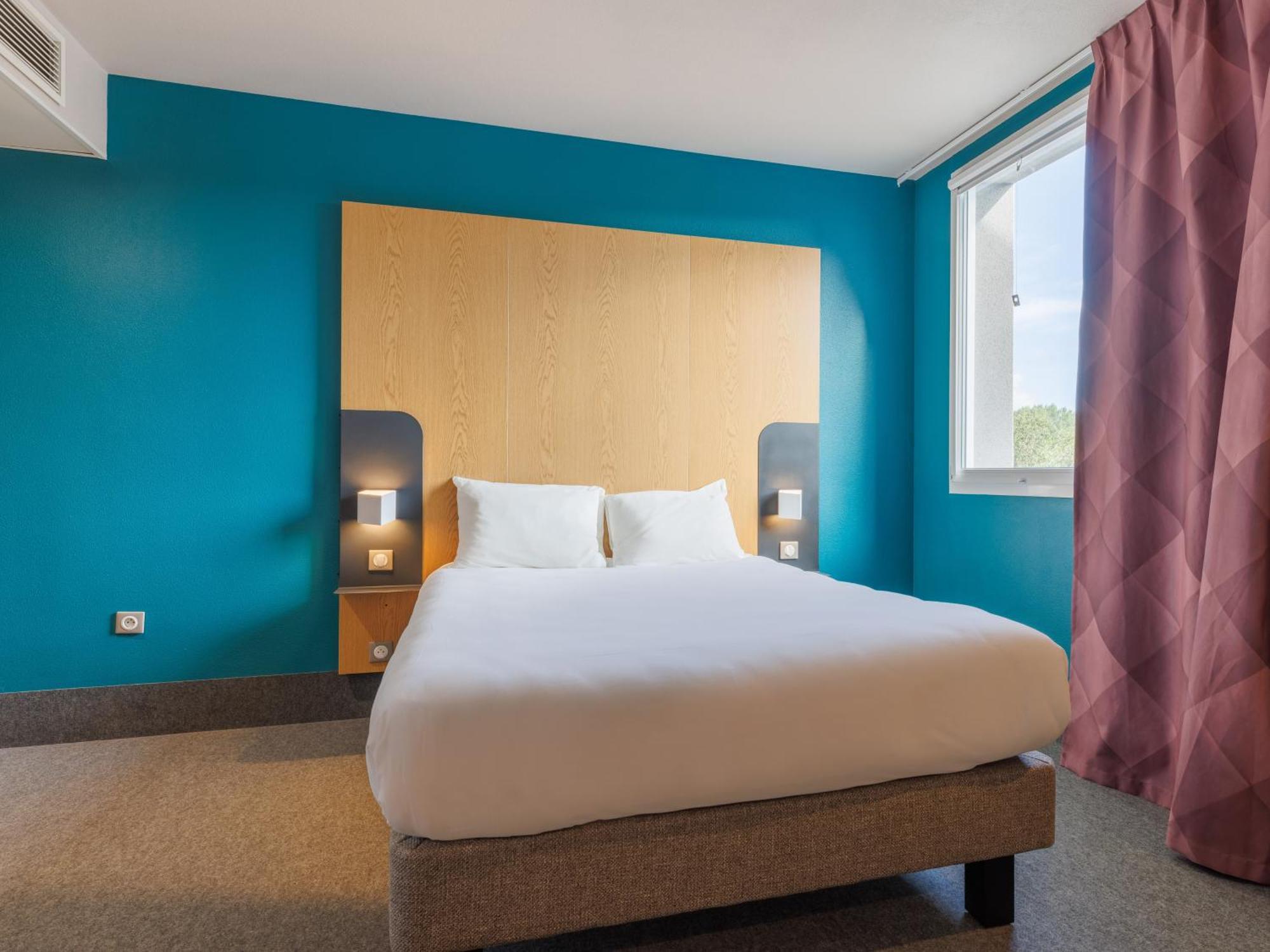 B&B Hotel Clermont-Ferrand Nord Riom Exteriör bild